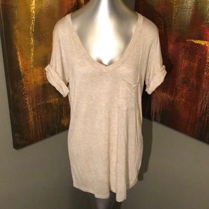 V-neck Pocket Tee